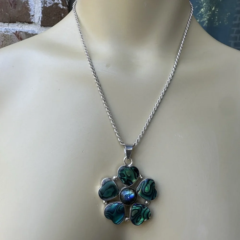 VTG Pendant Necklace 17 Inch Abalone Labradorite Flower Italy 925 Sterling 24.1g